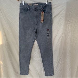 NWT Levis Sculpt Super Stretch Skinny